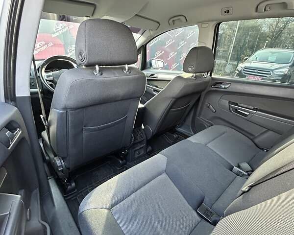 Серый Опель Зафира, объемом двигателя 1.6 л и пробегом 173 тыс. км за 8300 $, фото 12 на Automoto.ua