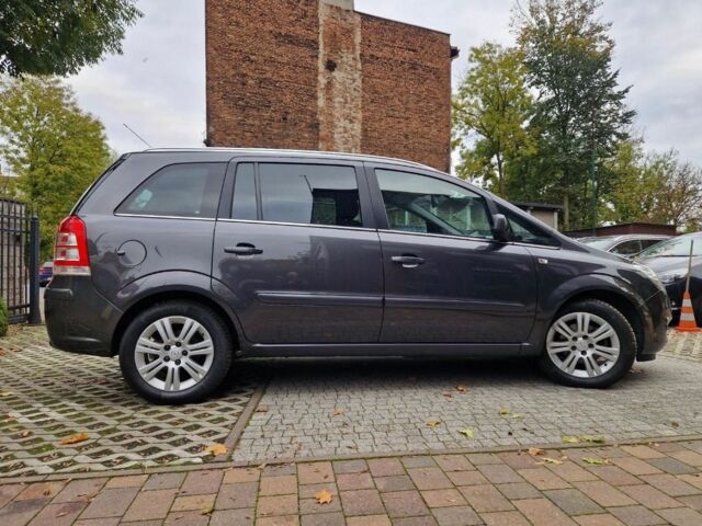 Сірий Опель Зафіра, об'ємом двигуна 1.8 л та пробігом 153 тис. км за 4800 $, фото 12 на Automoto.ua