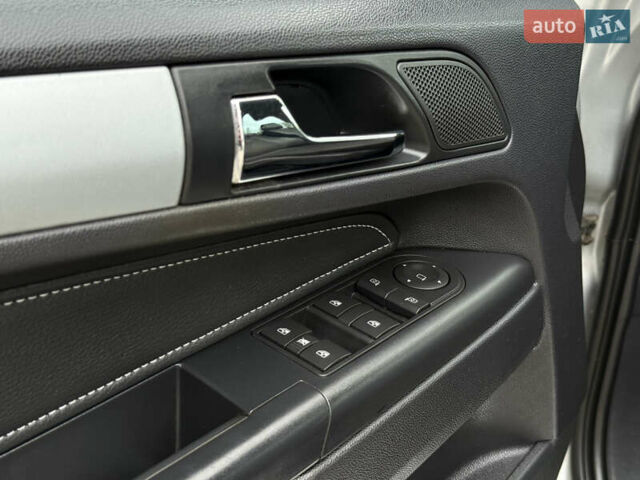 Серый Опель Зафира, объемом двигателя 1.7 л и пробегом 192 тыс. км за 7890 $, фото 27 на Automoto.ua