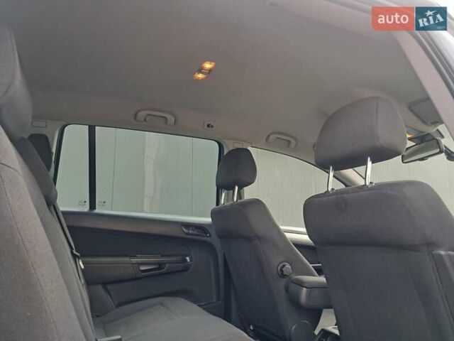 Опель Зафира 2012 в Могилев-Подольском на Automoto.ua Серый Опель Зафира, объемом двигателя 1.8 л и пробегом 259 тыс. км за 7800 $, фото 9 на Automoto.ua