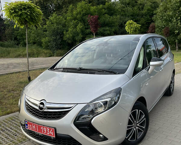 Сірий Опель Зафіра, об'ємом двигуна 0 л та пробігом 157 тис. км за 9999 $, фото 9 на Automoto.ua