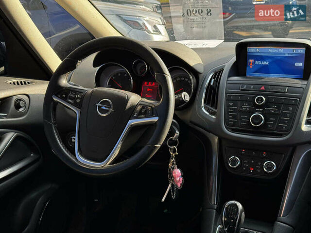 Сірий Опель Зафіра, об'ємом двигуна 2 л та пробігом 235 тис. км за 8990 $, фото 19 на Automoto.ua