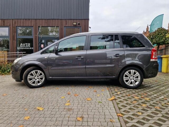 Сірий Опель Зафіра, об'ємом двигуна 1.8 л та пробігом 153 тис. км за 4800 $, фото 15 на Automoto.ua