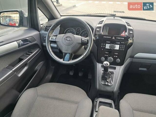 Опель Зафира 2012 в Могилев-Подольском на Automoto.ua Серый Опель Зафира, объемом двигателя 1.8 л и пробегом 259 тыс. км за 7800 $, фото 5 на Automoto.ua