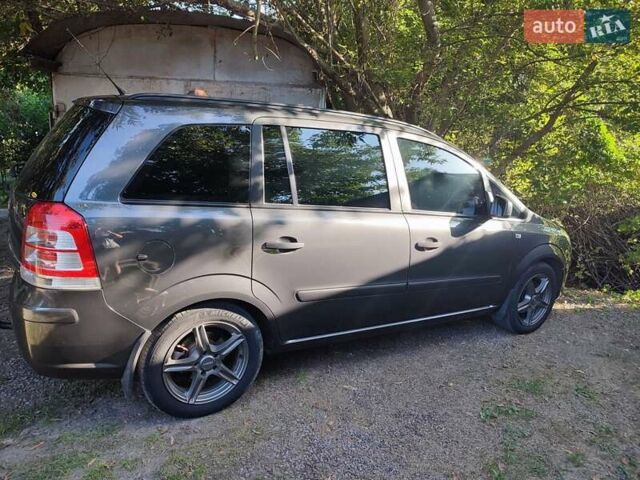 Опель Зафира 2012 в Смеле на Automoto.ua Серый Опель Зафира, объемом двигателя 1.6 л и пробегом 123 тыс. км за 7600 $, фото 10 на Automoto.ua