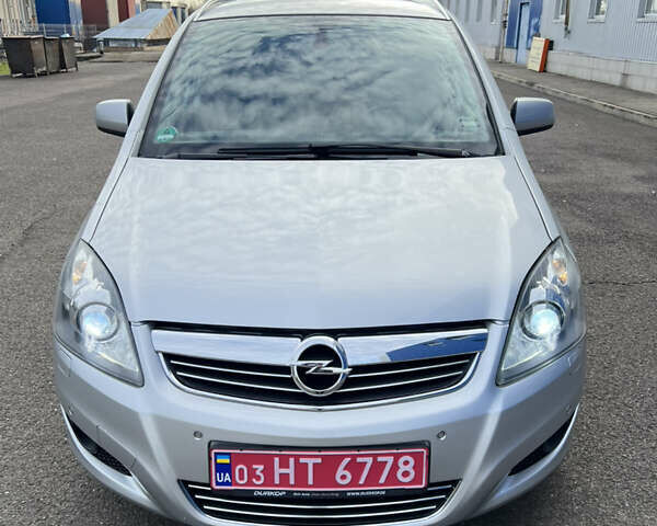 Серый Опель Зафира, объемом двигателя 1.6 л и пробегом 142 тыс. км за 7150 $, фото 19 на Automoto.ua