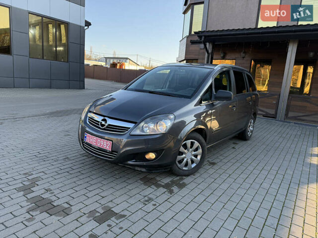 Серый Опель Зафира, объемом двигателя 1.8 л и пробегом 170 тыс. км за 7200 $, фото 25 на Automoto.ua