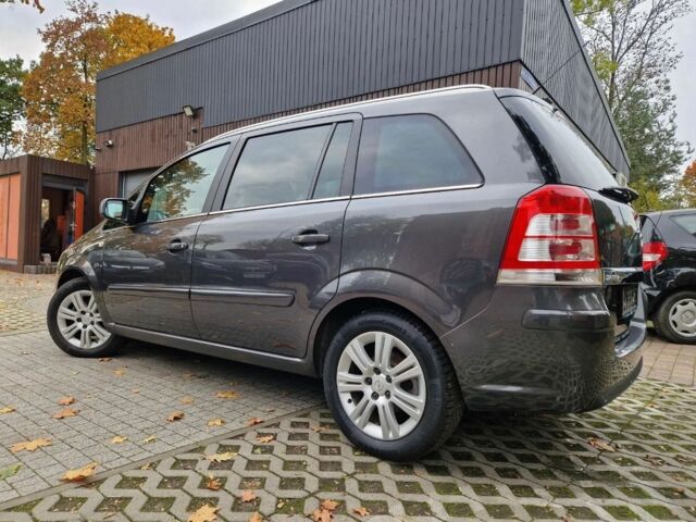 Сірий Опель Зафіра, об'ємом двигуна 1.8 л та пробігом 153 тис. км за 4800 $, фото 3 на Automoto.ua