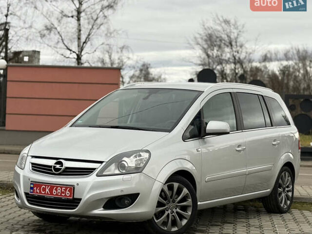 Серый Опель Зафира, объемом двигателя 1.7 л и пробегом 192 тыс. км за 7890 $, фото 55 на Automoto.ua