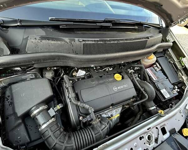 Сірий Опель Зафіра, об'ємом двигуна 1.6 л та пробігом 173 тис. км за 8300 $, фото 29 на Automoto.ua