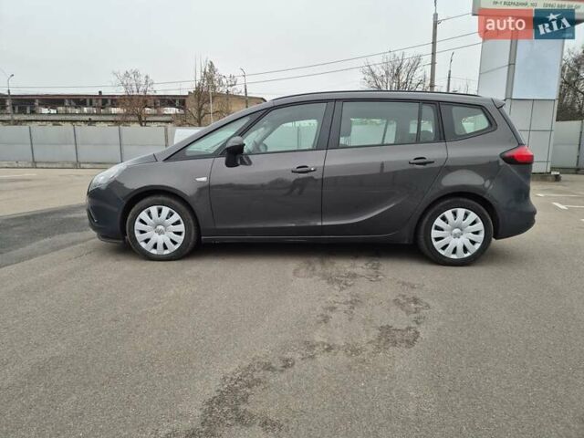 Серый Опель Зафира, объемом двигателя 1.96 л и пробегом 224 тыс. км за 10500 $, фото 16 на Automoto.ua