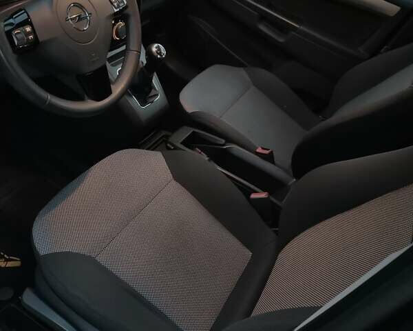 Опель Зафира 2012 в Белой Церкве на Automoto.ua Серый Опель Зафира, объемом двигателя 1.6 л и пробегом 215 тыс. км за 7500 $, фото 13 на Automoto.ua