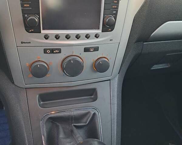 Серый Опель Зафира, объемом двигателя 1.6 л и пробегом 202 тыс. км за 6300 $, фото 18 на Automoto.ua