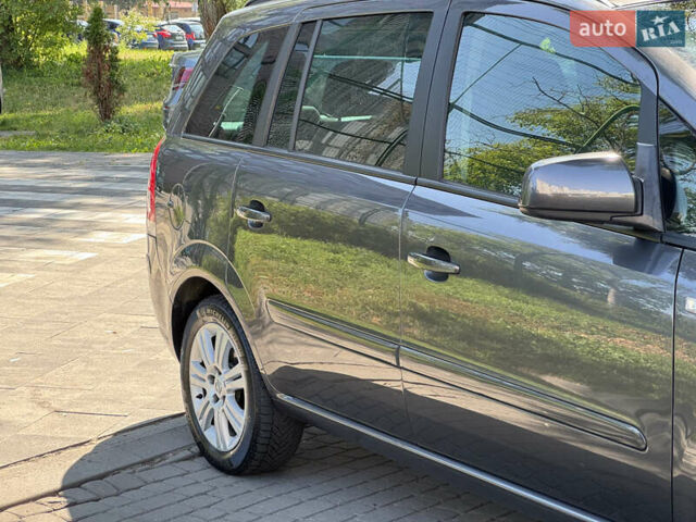 Серый Опель Зафира, объемом двигателя 1.7 л и пробегом 256 тыс. км за 7899 $, фото 22 на Automoto.ua