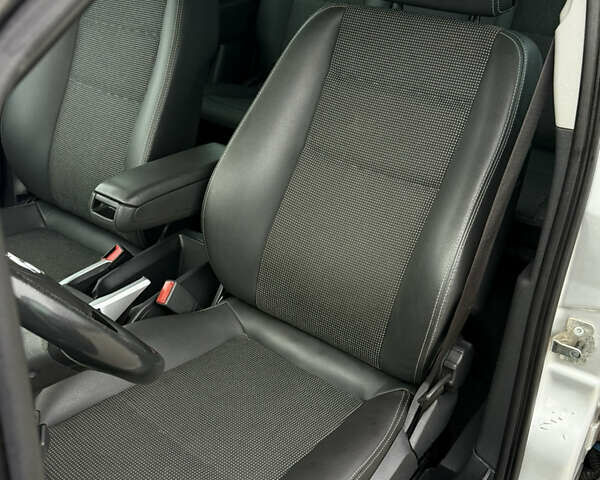 Серый Опель Зафира, объемом двигателя 1.7 л и пробегом 192 тыс. км за 7890 $, фото 12 на Automoto.ua