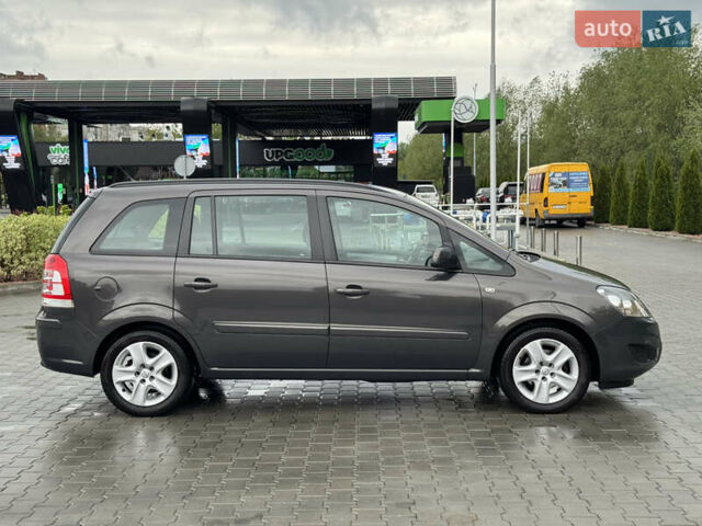 Сірий Опель Зафіра, об'ємом двигуна 1.6 л та пробігом 214 тис. км за 7700 $, фото 6 на Automoto.ua