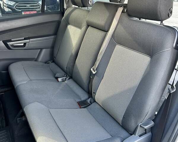 Серый Опель Зафира, объемом двигателя 1.6 л и пробегом 173 тыс. км за 8300 $, фото 13 на Automoto.ua