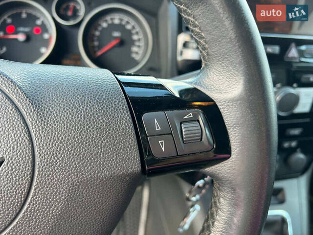 Серый Опель Зафира, объемом двигателя 1.7 л и пробегом 335 тыс. км за 7690 $, фото 23 на Automoto.ua