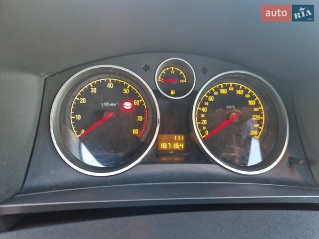 Сірий Опель Зафіра, об'ємом двигуна 1.6 л та пробігом 187 тис. км за 6750 $, фото 33 на Automoto.ua