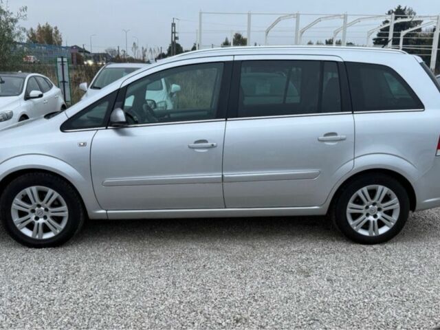 Опель Зафира 2012 в Львове на Automoto.ua Серый Опель Зафира, объемом двигателя 1.8 л и пробегом 198 тыс. км за 4200 $, фото 2 на Automoto.ua