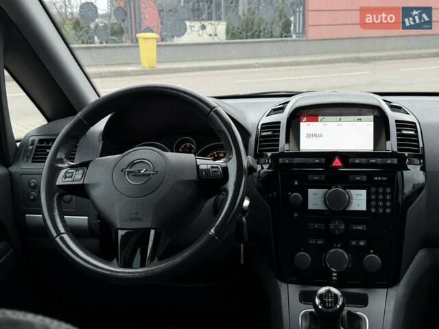 Серый Опель Зафира, объемом двигателя 1.7 л и пробегом 192 тыс. км за 7890 $, фото 20 на Automoto.ua