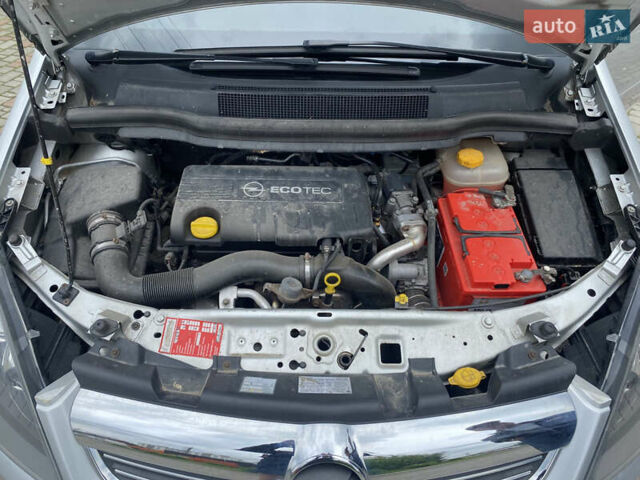 Серый Опель Зафира, объемом двигателя 1.69 л и пробегом 257 тыс. км за 6200 $, фото 35 на Automoto.ua