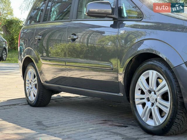 Серый Опель Зафира, объемом двигателя 1.7 л и пробегом 256 тыс. км за 7899 $, фото 19 на Automoto.ua