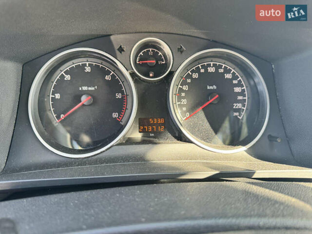 Серый Опель Зафира, объемом двигателя 1.69 л и пробегом 274 тыс. км за 7776 $, фото 8 на Automoto.ua
