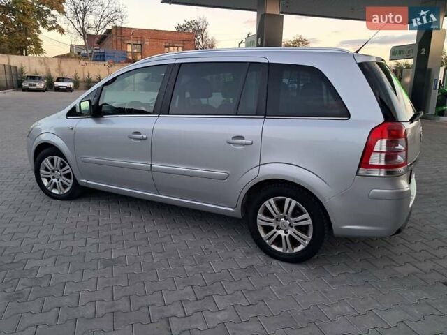 Опель Зафира 2012 в Могилев-Подольском на Automoto.ua Серый Опель Зафира, объемом двигателя 1.8 л и пробегом 259 тыс. км за 7800 $, фото 42 на Automoto.ua