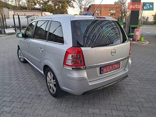 Опель Зафира 2012 в Могилев-Подольском на Automoto.ua Серый Опель Зафира, объемом двигателя 1.8 л и пробегом 259 тыс. км за 7800 $, фото 40 на Automoto.ua