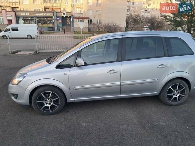 Серый Опель Зафира, объемом двигателя 1.6 л и пробегом 202 тыс. км за 6300 $, фото 7 на Automoto.ua