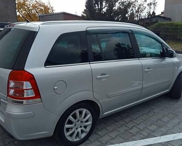 Серый Опель Зафира, объемом двигателя 1.8 л и пробегом 170 тыс. км за 7300 $, фото 10 на Automoto.ua