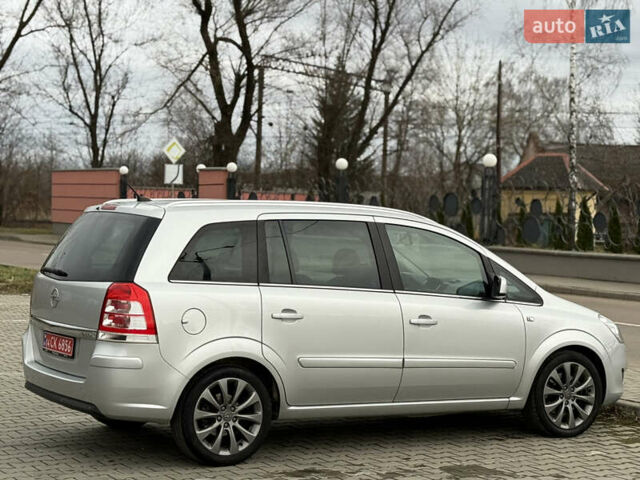 Серый Опель Зафира, объемом двигателя 1.7 л и пробегом 192 тыс. км за 7890 $, фото 95 на Automoto.ua