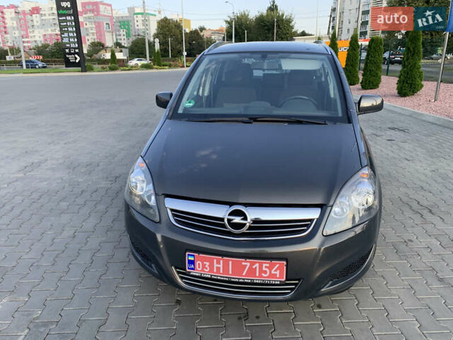 Серый Опель Зафира, объемом двигателя 1.6 л и пробегом 188 тыс. км за 7900 $, фото 28 на Automoto.ua