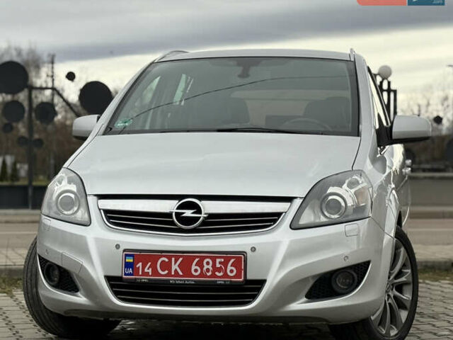 Серый Опель Зафира, объемом двигателя 1.7 л и пробегом 192 тыс. км за 7890 $, фото 3 на Automoto.ua
