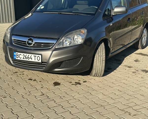 Серый Опель Зафира, объемом двигателя 1.7 л и пробегом 196 тыс. км за 7600 $, фото 7 на Automoto.ua