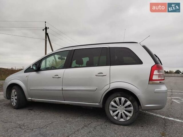 Сірий Опель Зафіра, об'ємом двигуна 1.6 л та пробігом 230 тис. км за 6500 $, фото 1 на Automoto.ua