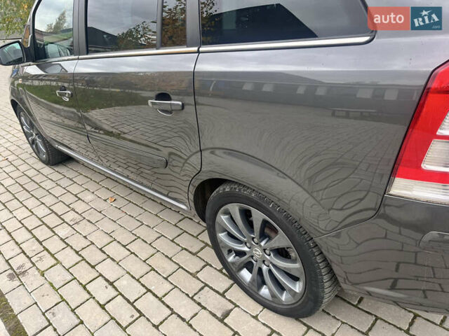 Опель Зафира 2012 в Луцке на Automoto.ua Серый Опель Зафира, объемом двигателя 1.7 л и пробегом 242 тыс. км за 8600 $, фото 14 на Automoto.ua