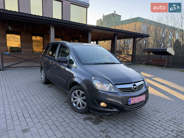 Серый Опель Зафира, объемом двигателя 1.8 л и пробегом 170 тыс. км за 7200 $, фото 23 на Automoto.ua