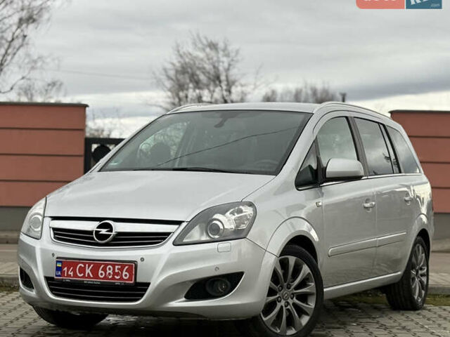 Серый Опель Зафира, объемом двигателя 1.7 л и пробегом 192 тыс. км за 7890 $, фото 54 на Automoto.ua