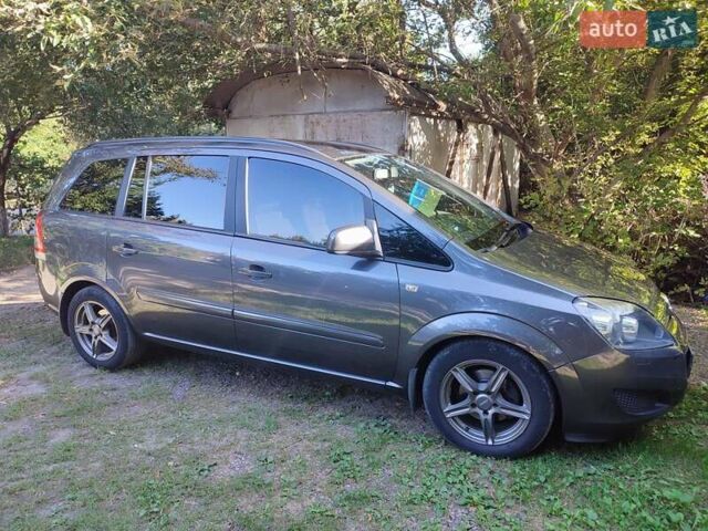 Опель Зафира 2012 в Смеле на Automoto.ua Серый Опель Зафира, объемом двигателя 1.6 л и пробегом 123 тыс. км за 7600 $, фото 9 на Automoto.ua