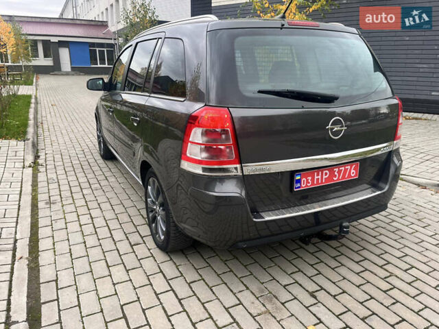 Опель Зафира 2012 в Луцке на Automoto.ua Серый Опель Зафира, объемом двигателя 1.7 л и пробегом 242 тыс. км за 8600 $, фото 8 на Automoto.ua