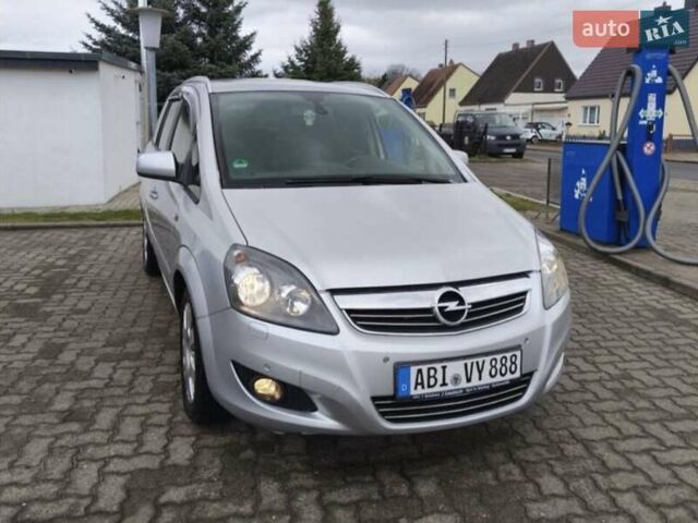 Опель Зафира 2012 в Житомире на Automoto.ua Серый Опель Зафира, объемом двигателя 1.6 л и пробегом 145 тыс. км за 8500 $, фото 4 на Automoto.ua