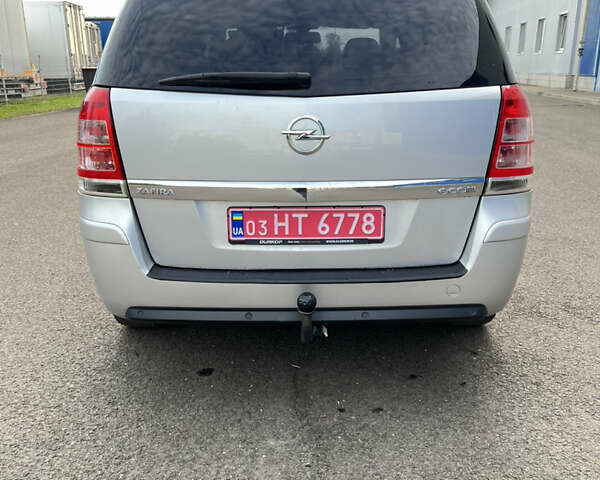 Серый Опель Зафира, объемом двигателя 1.6 л и пробегом 142 тыс. км за 7150 $, фото 12 на Automoto.ua
