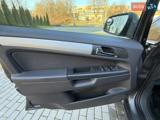 Серый Опель Зафира, объемом двигателя 1.8 л и пробегом 170 тыс. км за 7200 $, фото 13 на Automoto.ua