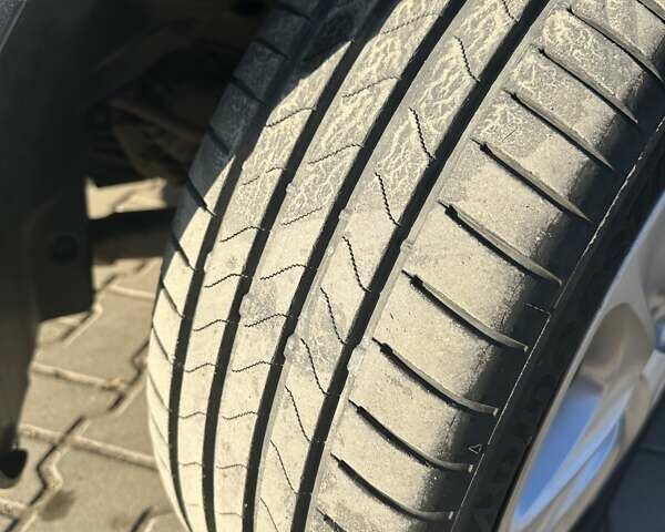 Серый Опель Зафира, объемом двигателя 1.7 л и пробегом 196 тыс. км за 7600 $, фото 8 на Automoto.ua