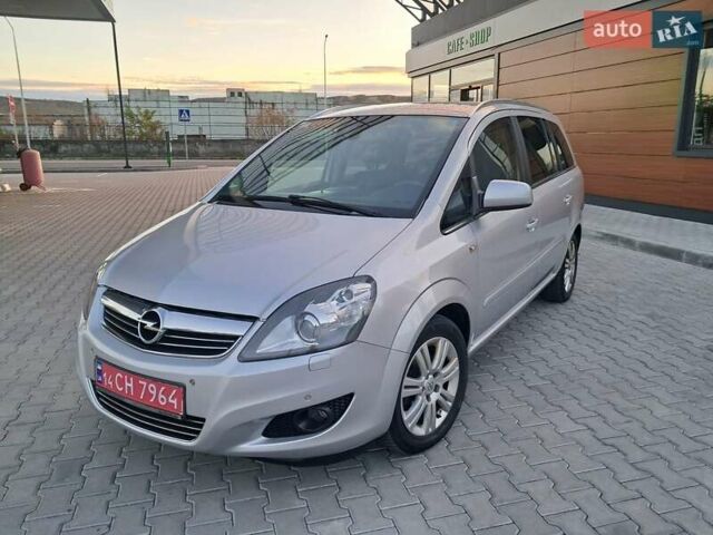 Опель Зафира 2012 в Могилев-Подольском на Automoto.ua Серый Опель Зафира, объемом двигателя 1.8 л и пробегом 259 тыс. км за 7800 $, фото 17 на Automoto.ua