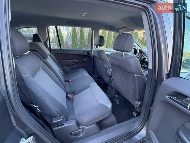 Серый Опель Зафира, объемом двигателя 1.8 л и пробегом 170 тыс. км за 7200 $, фото 9 на Automoto.ua