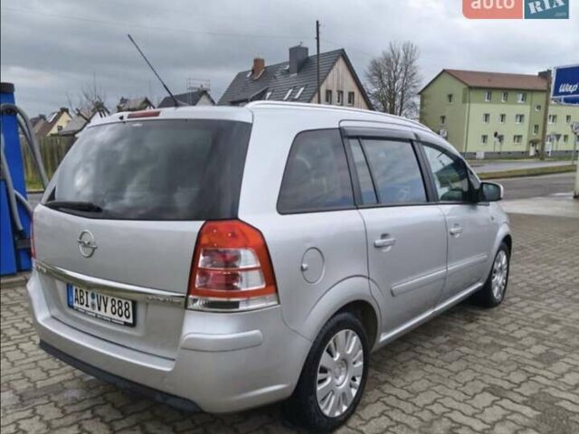 Опель Зафира 2012 в Житомире на Automoto.ua Серый Опель Зафира, объемом двигателя 1.6 л и пробегом 145 тыс. км за 8500 $, фото 1 на Automoto.ua