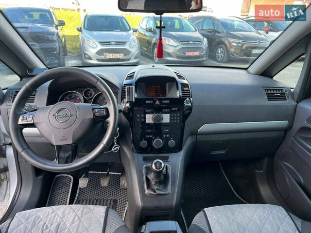 Серый Опель Зафира, объемом двигателя 1.7 л и пробегом 335 тыс. км за 7690 $, фото 37 на Automoto.ua